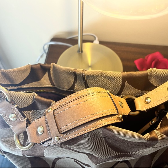 Vintage Coach bag with matching coin purse - Picture 6 of 16